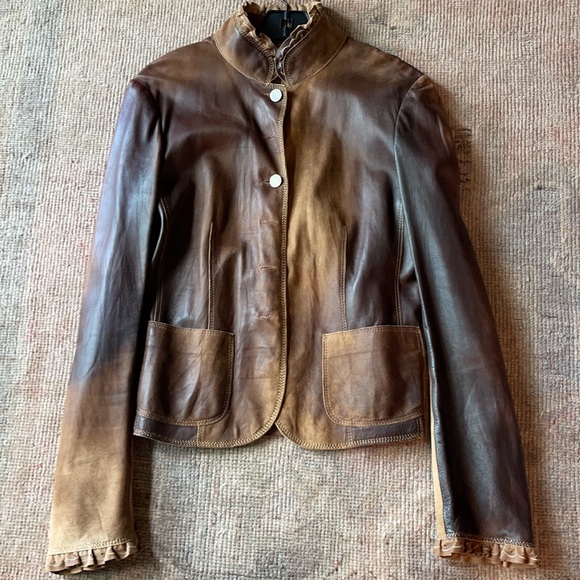 Italian brown buttery soft leather jacket with buttons and neck ruffle. - Picture 3 of 8